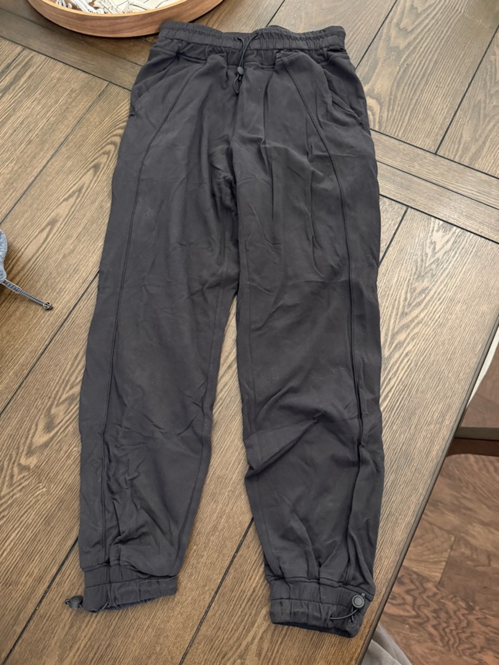 Lululemon size 2 Nulu joggers